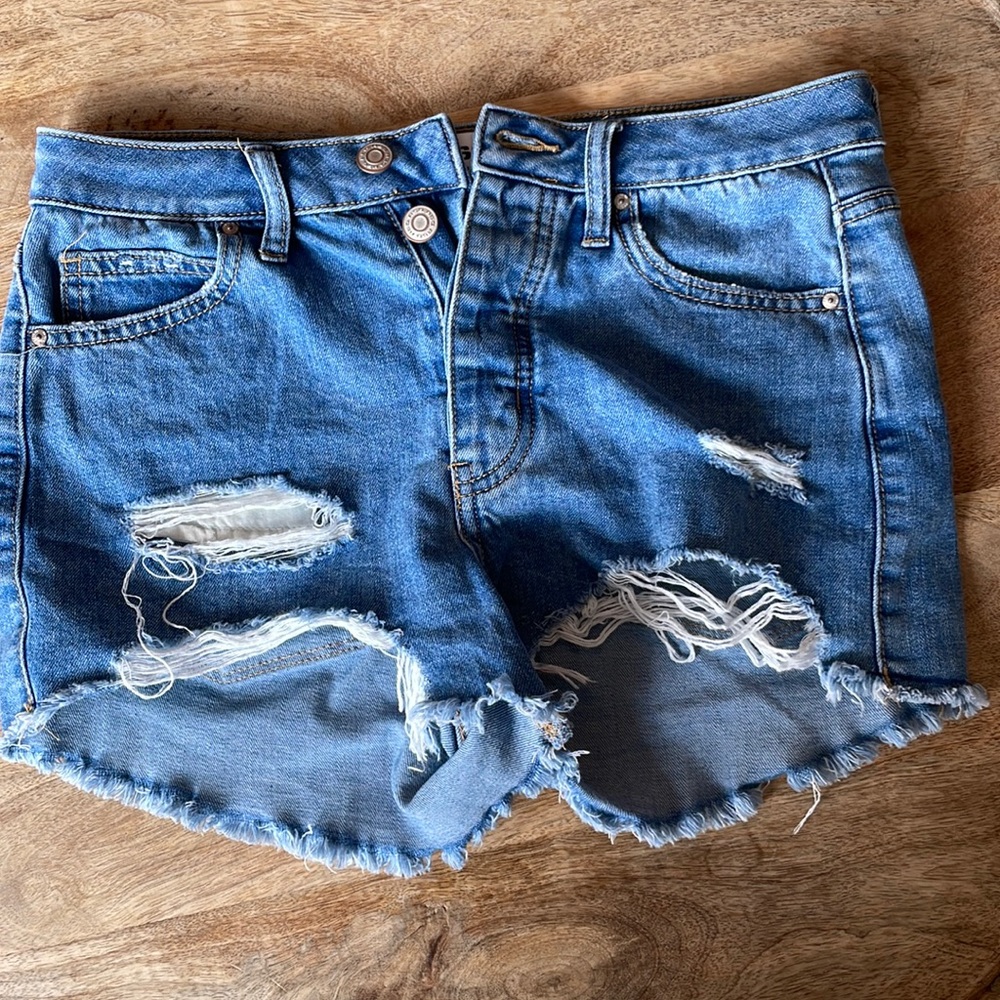 RSQ VINTAGE HIGH RISE DENIM JEAN SHORTS - SIZE 26